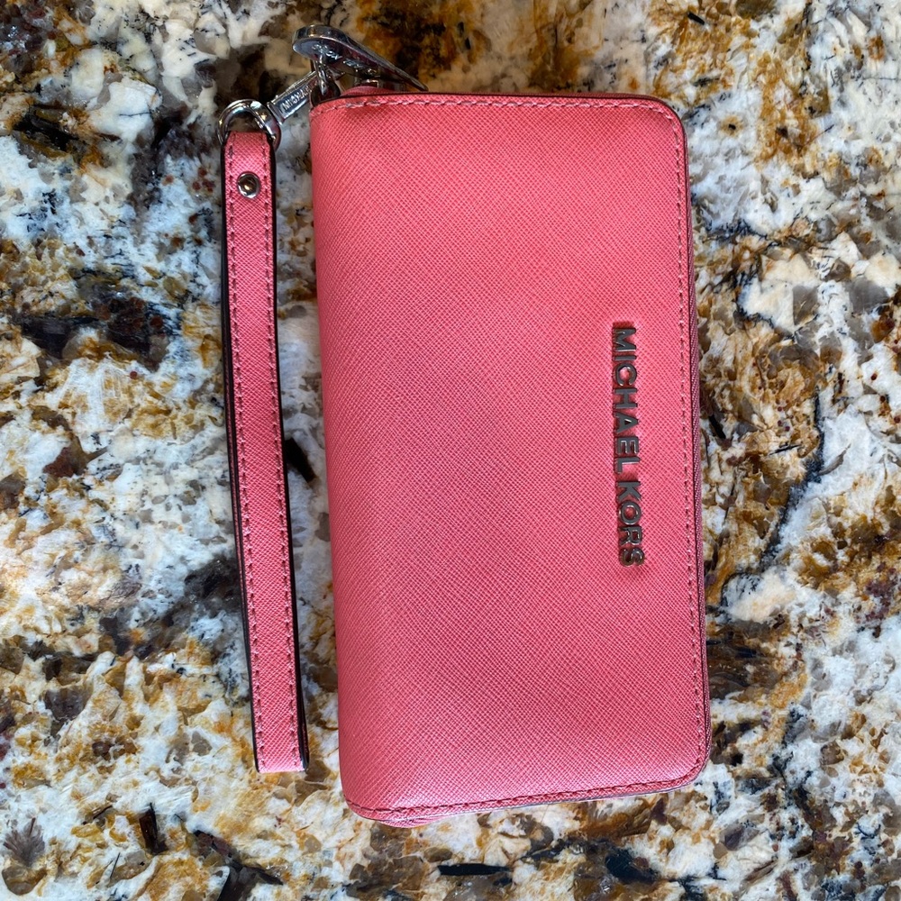 Michael Kors Wristlet Wallet